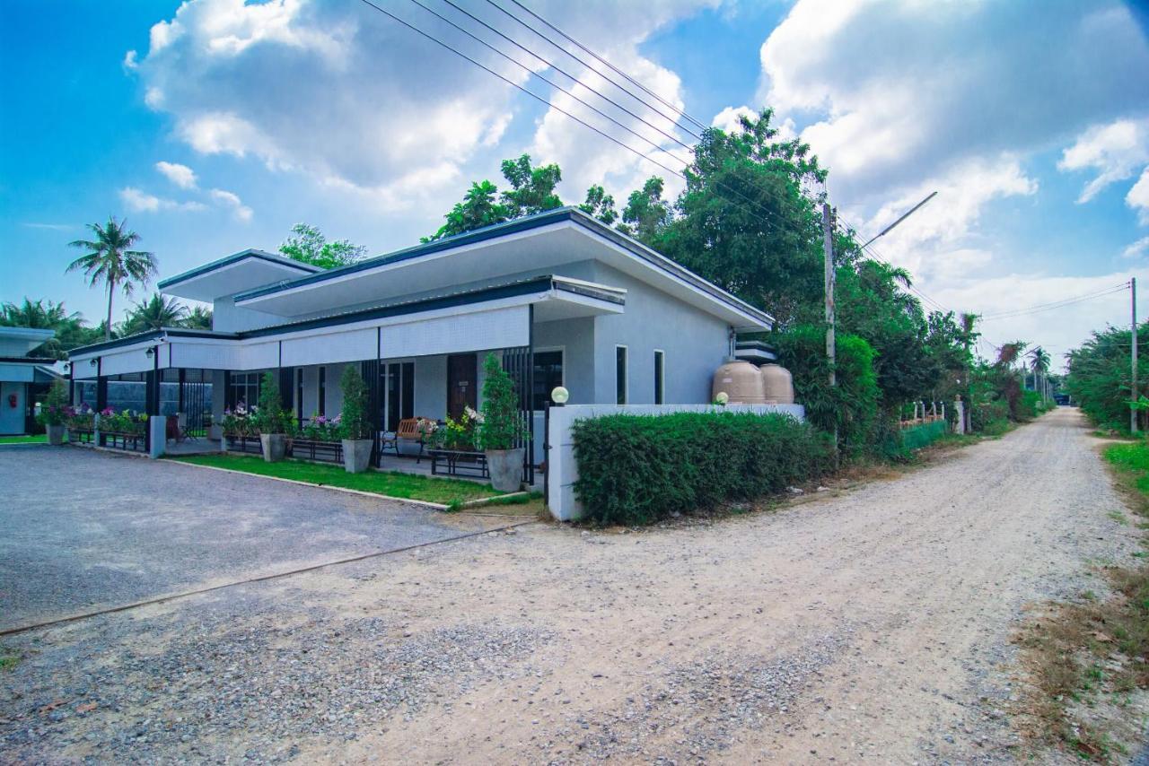 Oyo 533 Runya Poolvilla Prachuap Khiri Khan Eksteriør bilde
